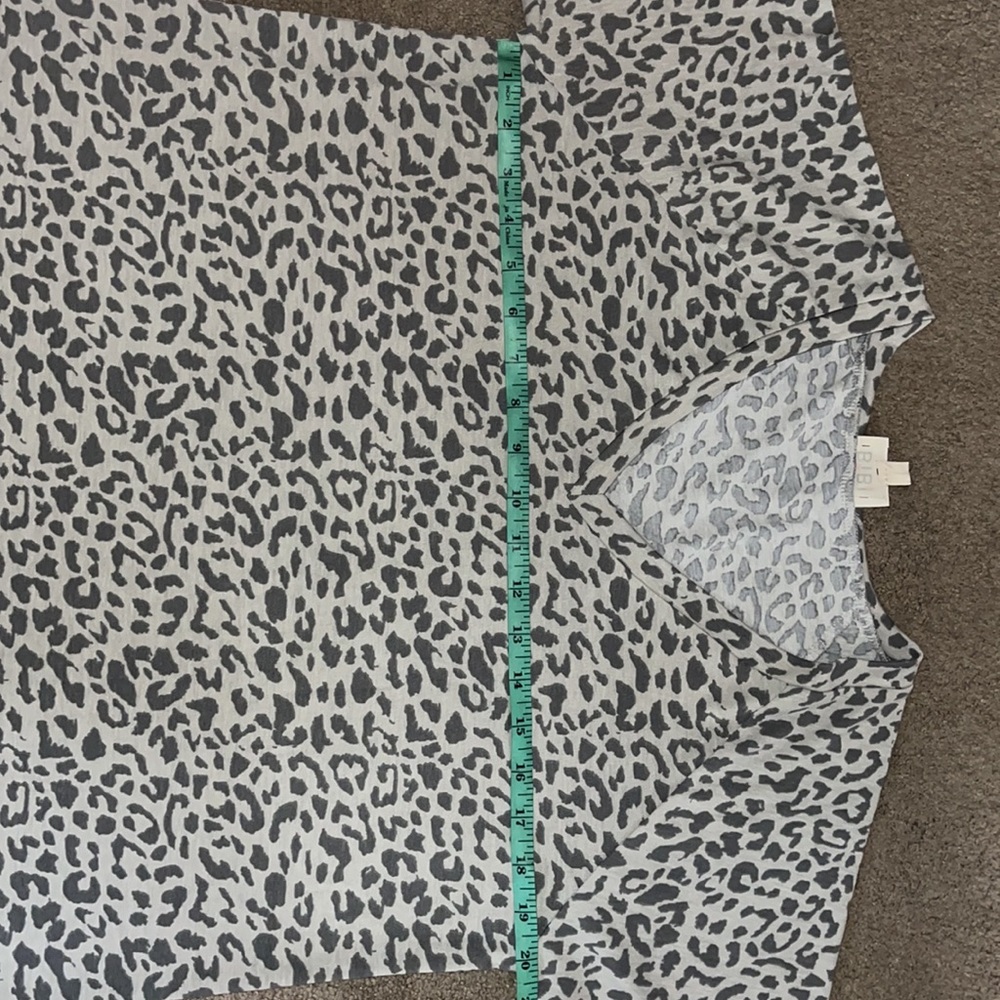 Oversized Leopard Top - Picture 5 of 6